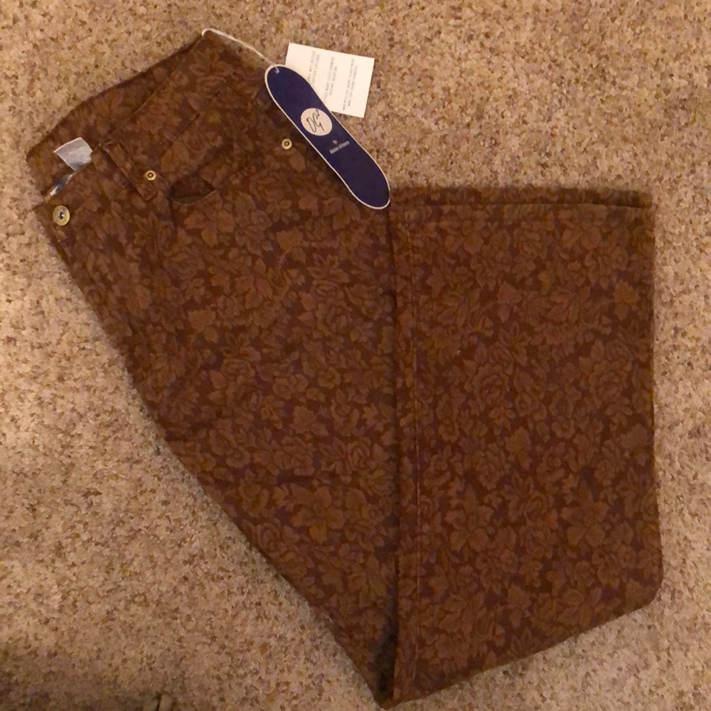 Diane Gilman jeans with floral print, NWT, dark and light brown size 14p